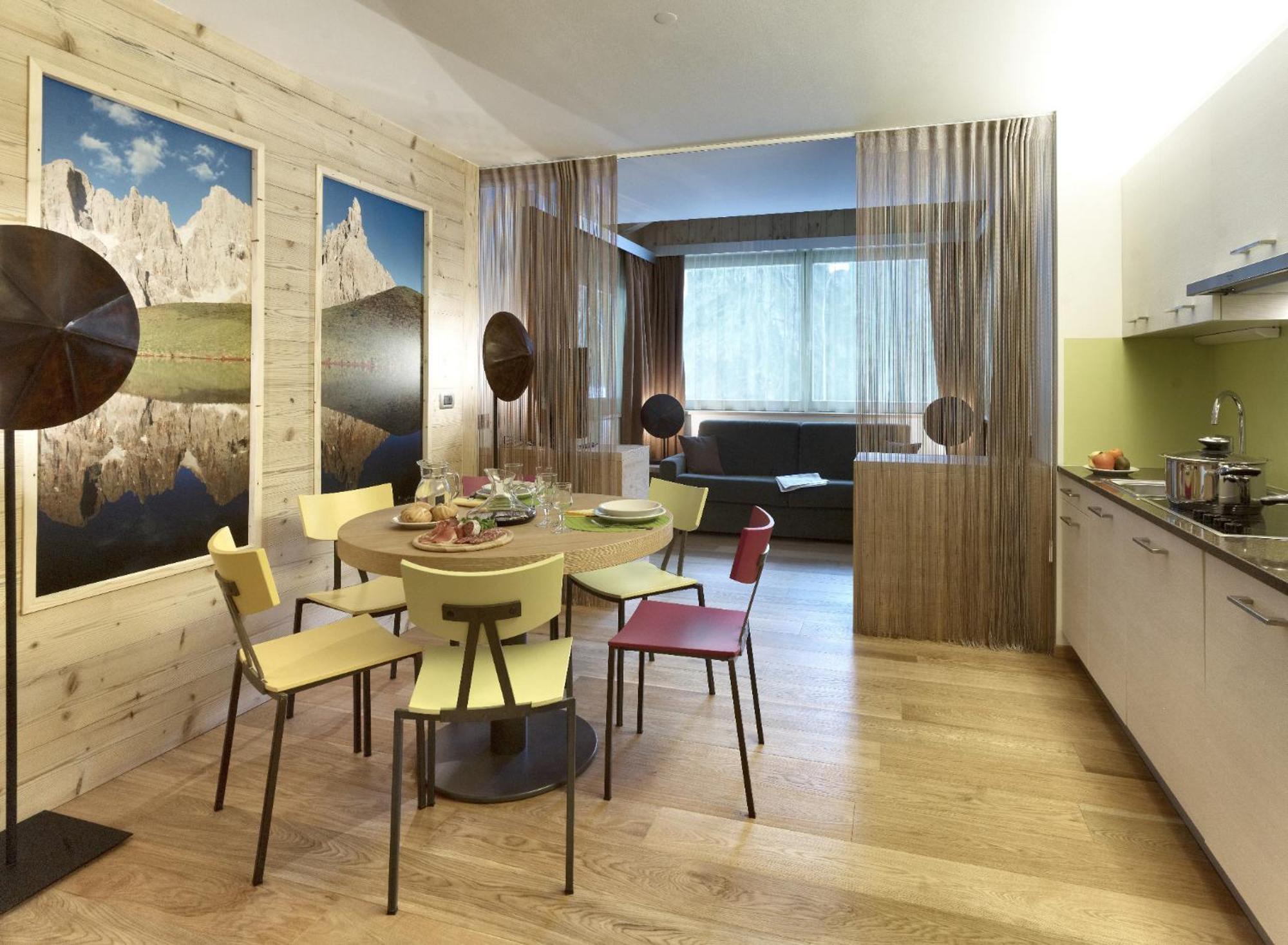 Color Home Suite Apartments Predazzo Exterior photo