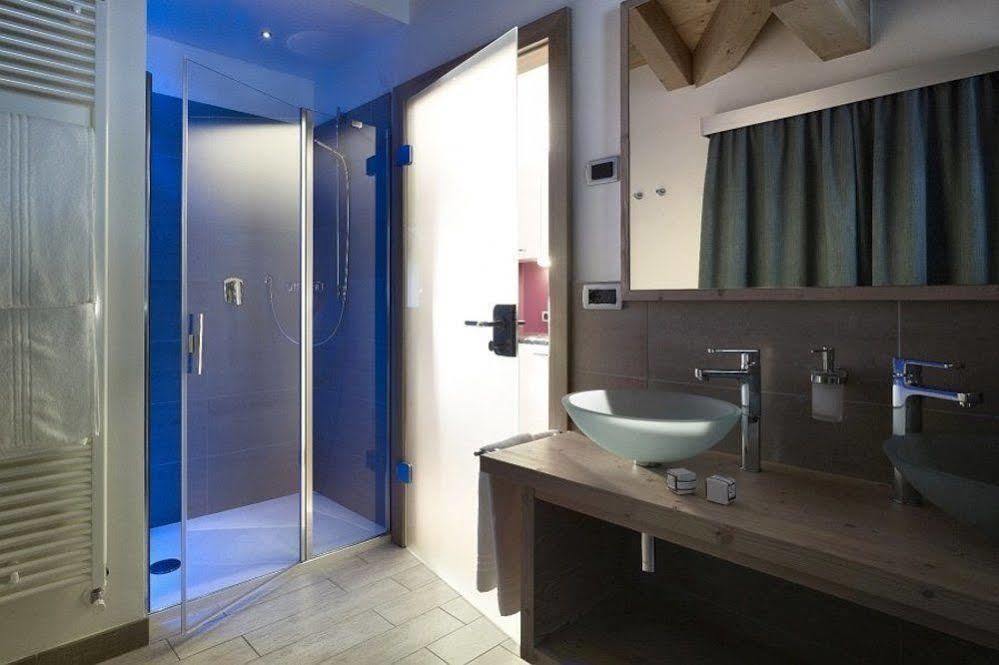 Color Home Suite Apartments Predazzo Exterior photo